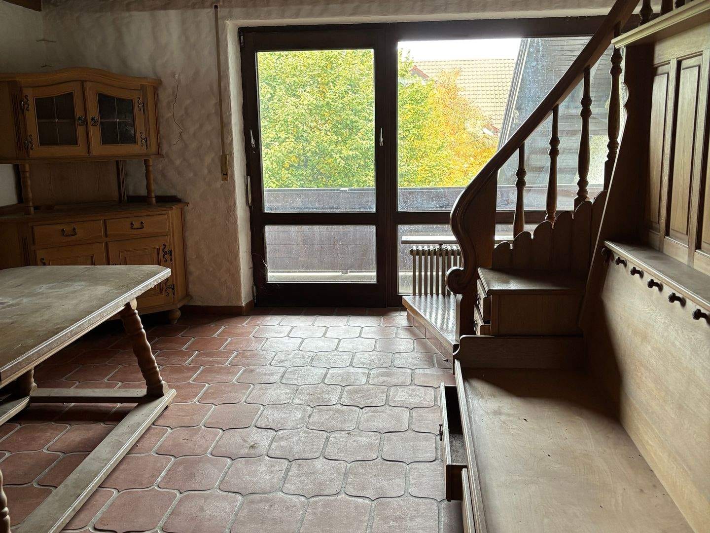 Immobilie in Wolnzach - Sanierungsbedürftiges Einfamilienhaus mit zwei Baugrundstücken in Wolnzach - Bild 2