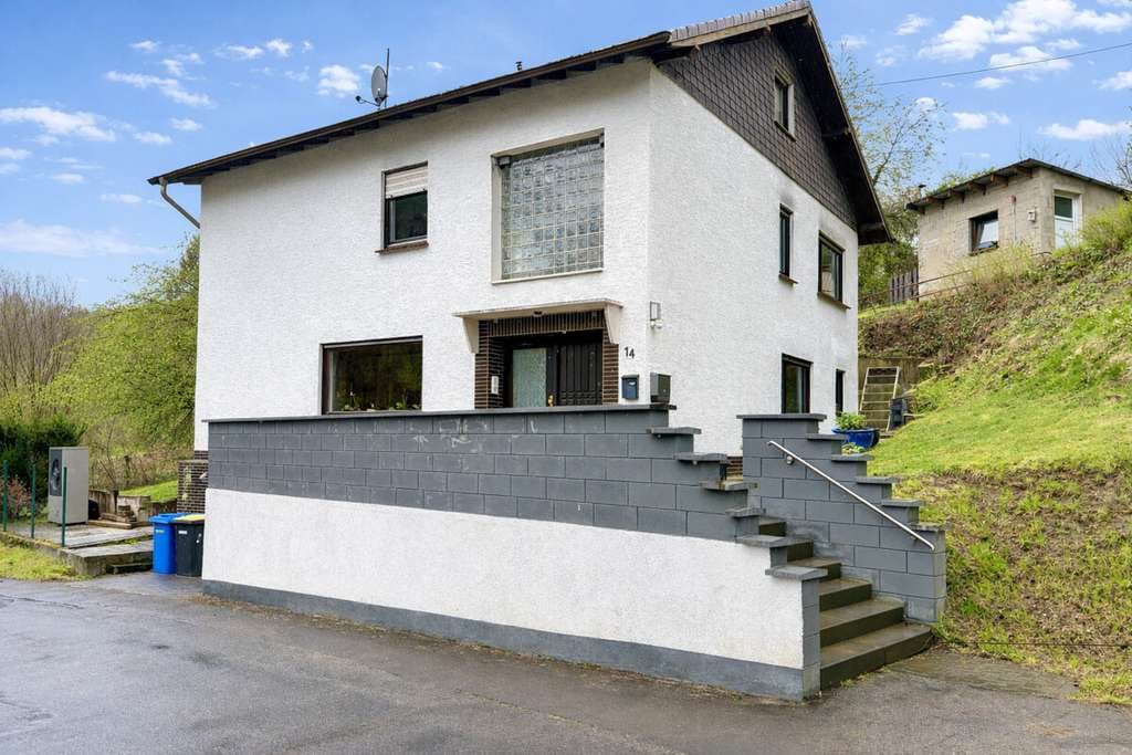 Immobilie in Birkenbeul - **Solides Zweifamilienhaus mit Potential in ruhiger Lage von Pracht** - Bild 1