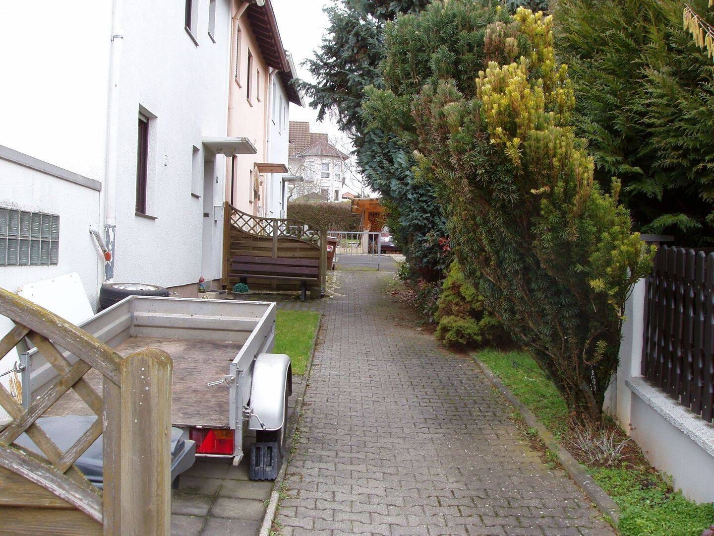 Immobilie in Marnheim -  Wohnhaus mit Garage und Garten  67297 Marnheim / Pfalz, Gelegenheit, statt Miete zahlen, Eigentümer werden.  - Bild 2