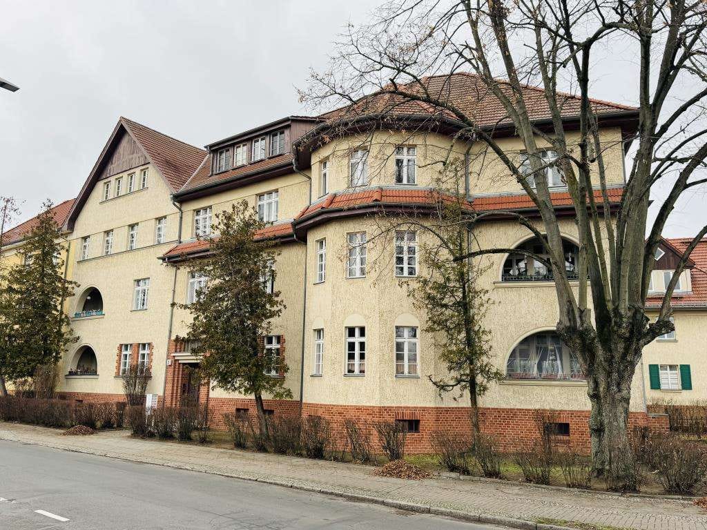 Immobilie in Hennigsdorf - Henningsdorf: Großzügige 4-Zimmer- Wohnung - frei - Bild 1