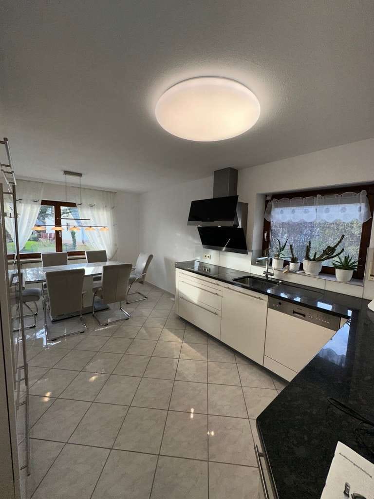 Immobilie in Bad Säckingen - Modernisiertes Wohnjuwel: Großzügiges Mehrfamilienhaus mit Doppelgarage - Bild 3