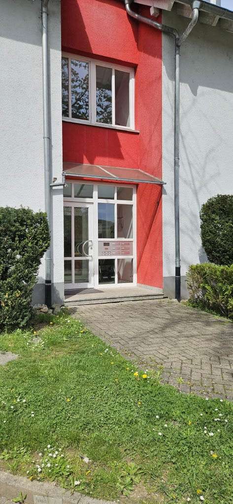 Immobilie in Schopfheim - Großzügige 4,5‑Zimmer‑Erdgeschosswohnung mit zwei Terrassen, Tiefgaragen‑ & Außenstellplatz - Bild 0