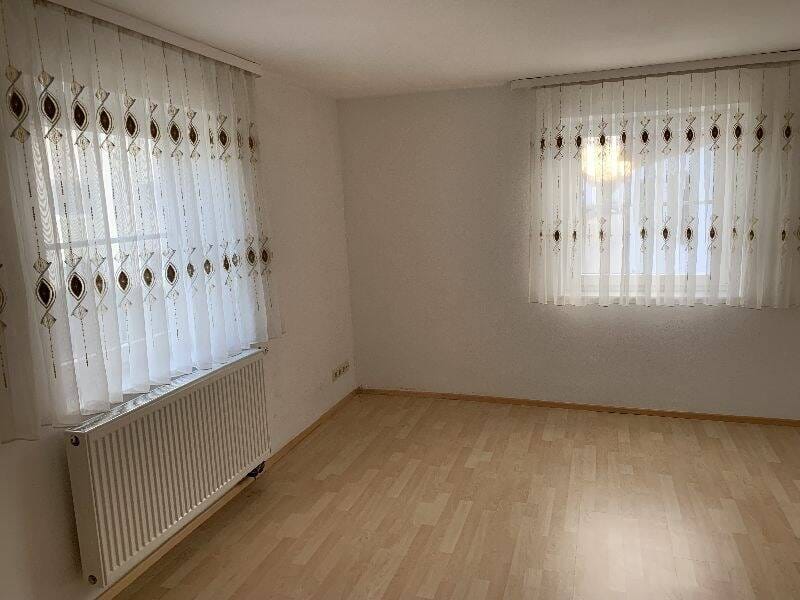 Immobilie in Merching - Merching: Wohnhaus mit gut vermieteter Werkstatt in zentraler Lage! - Bild 3