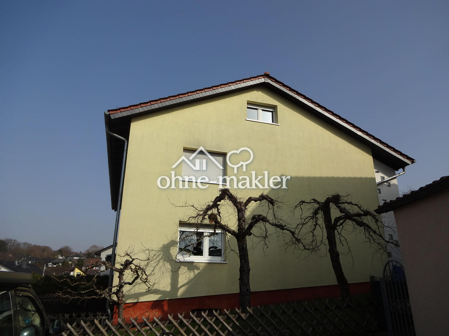 Immobilie in Wiesenbach - Zweifamilienhaus teilsaniert, in ruhiger Lage von Wiesenbach, großzügiger Garten - Bild 1
