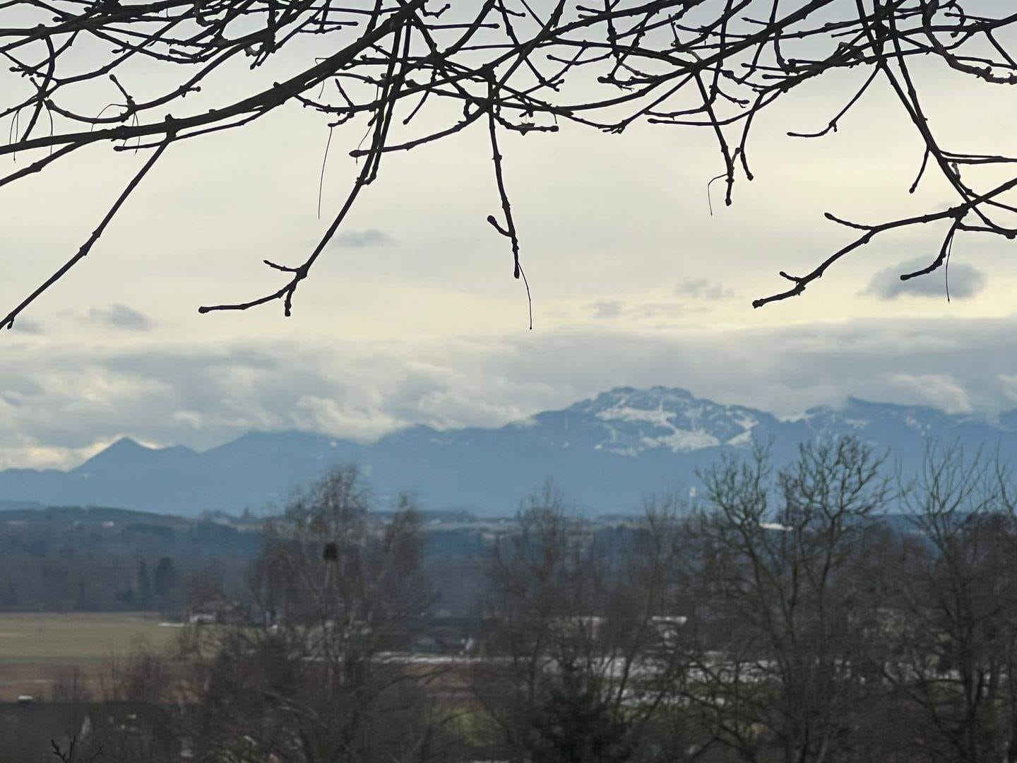 Immobilie in Rott am Inn - Preisreduzierung für ein Haus mit genügend Platz für eine große Familie oder als Mehrgenerationshausund mit Blick auf die bayerischen Berge - Bild 0