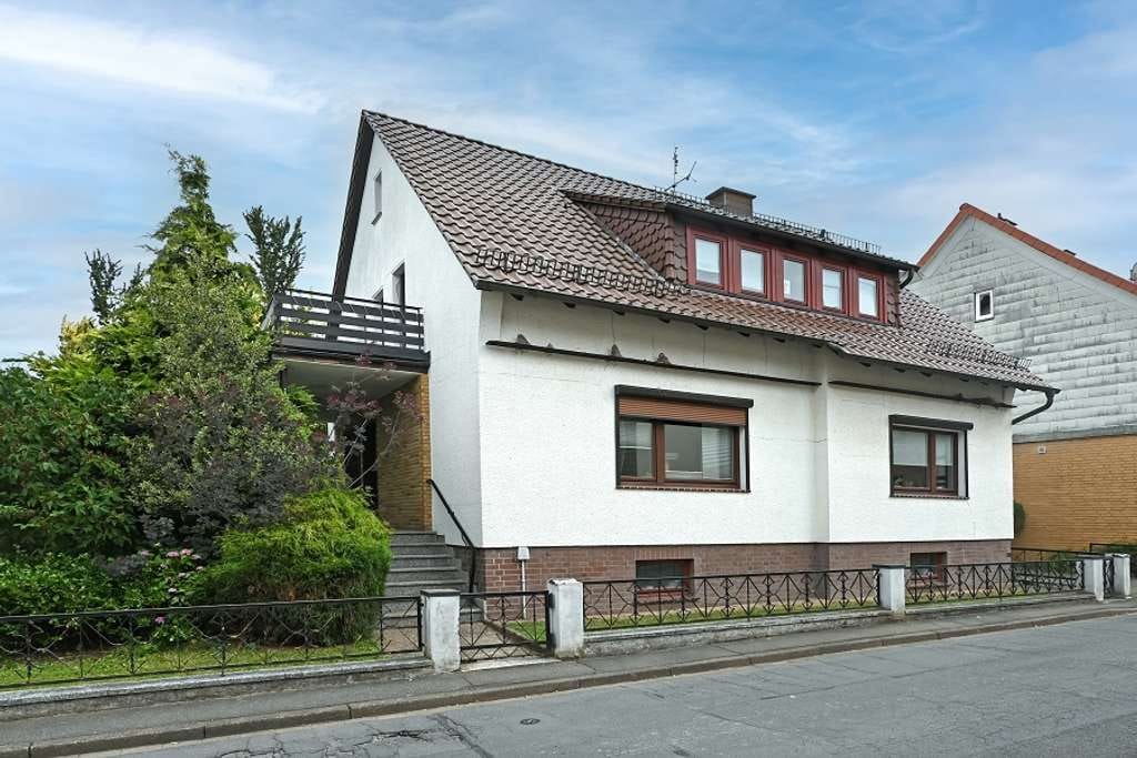 Immobilie in Rüdershausen - Rüdershausen: Familienfreundliches Haus mit Potential! - Bild 0