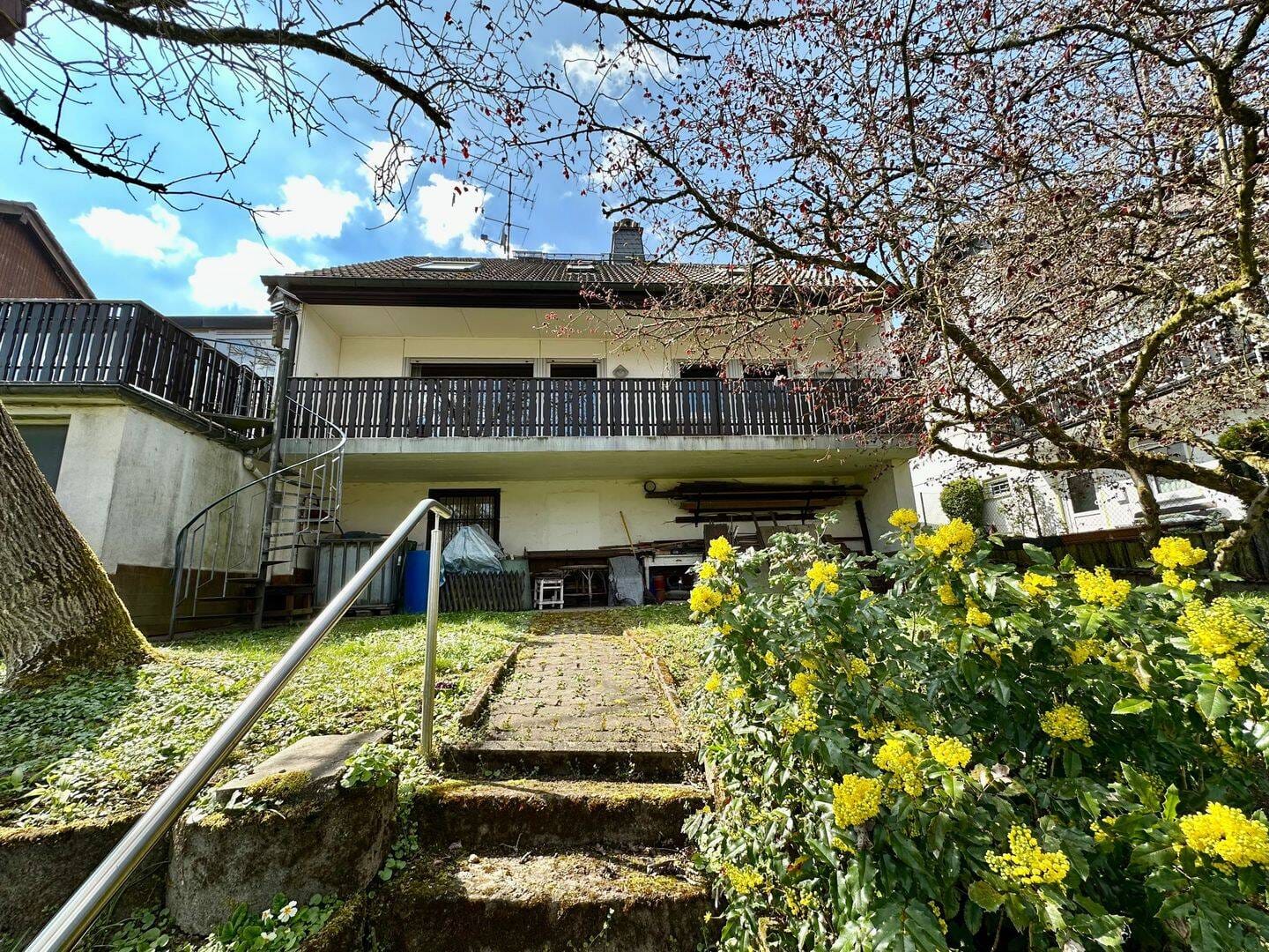 Immobilie in Taunusstein - Freistehendes Einfamilienhaus mit Doppelgarage in Taunusstein-Wingsbach - Bild 3
