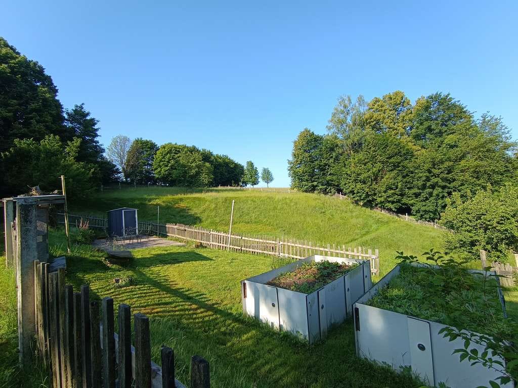 Immobilie in Sebnitz - Historische Scheune auf 4000 m² Grundstück & Baugenehmigung für Wohnhaus + Nebengebäude - Bild 3