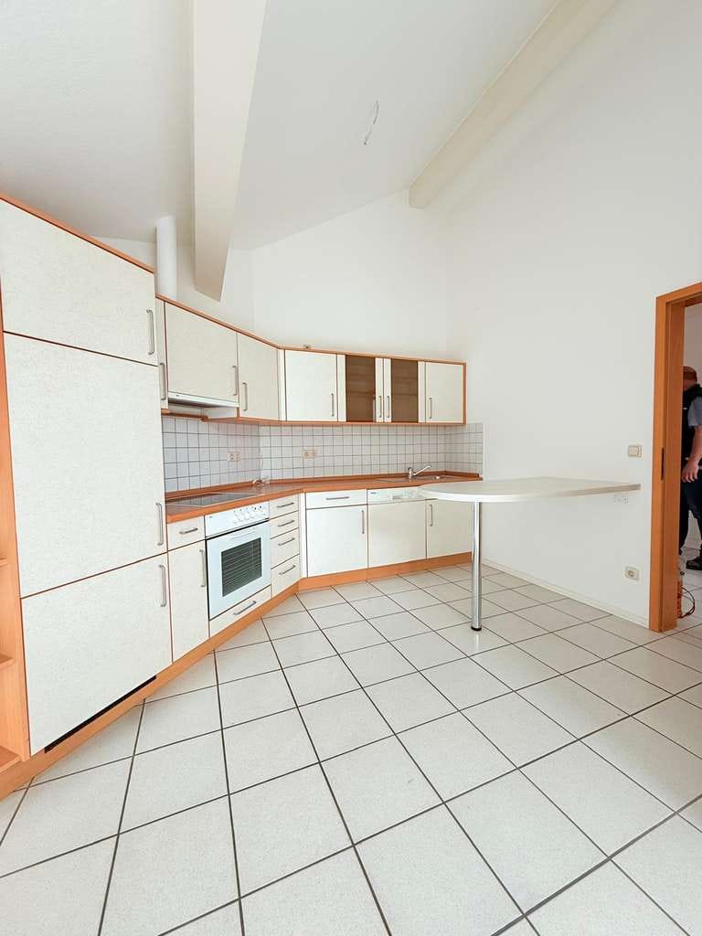 Immobilie in Affing - Lichtdurchflutete Dachgeschosswohnung mit Balkon in ruhiger Lage – Affing - Bild 3