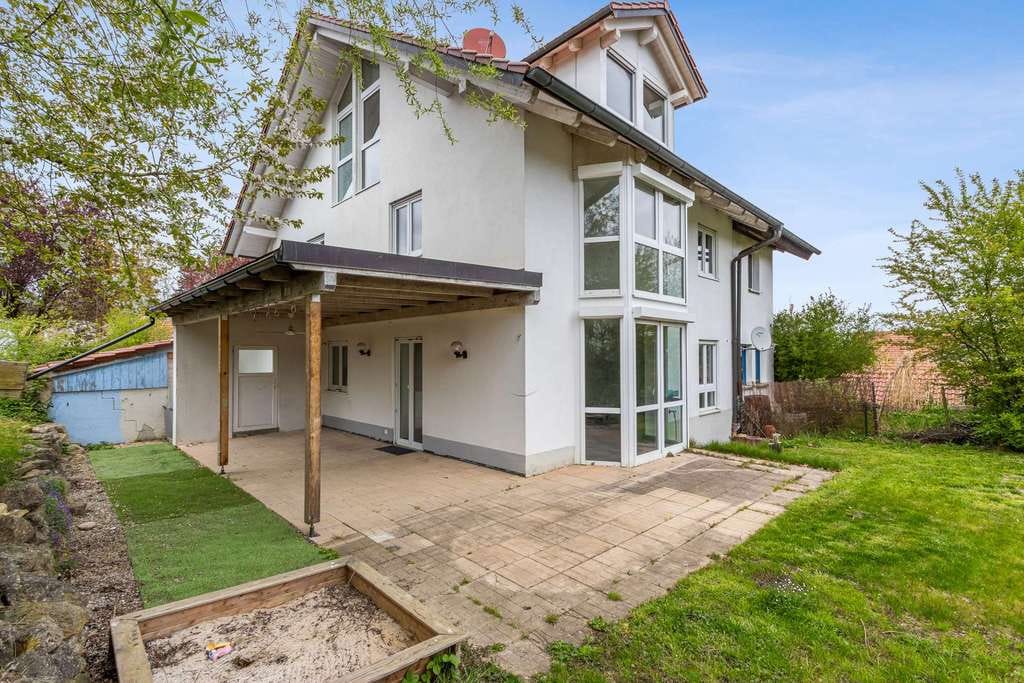 Immobilie in Sankt Wolfgang - Moderne DHH mit viel Platz und Süd-West-Garten | Ruhe für die ganze Familie - Bild 0