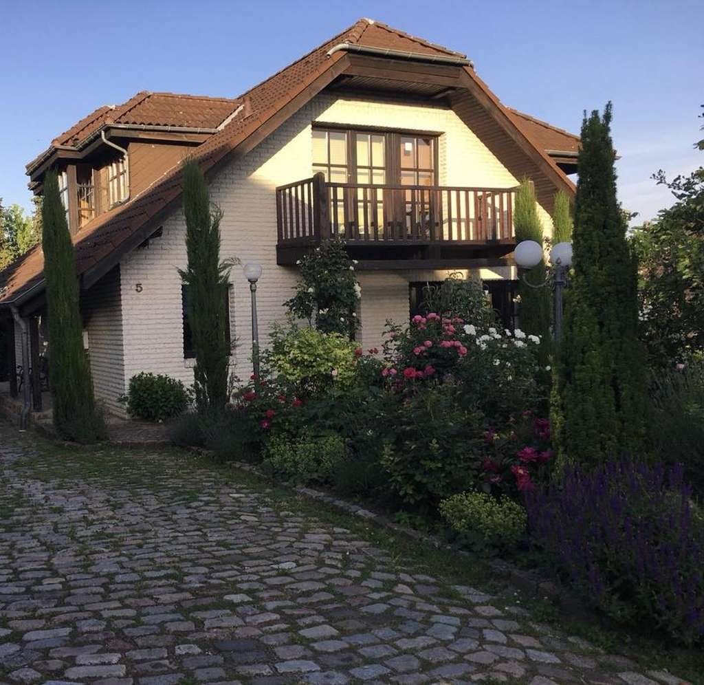 Immobilie in Partenheim - Charmantes Einfamilienhaus mit Einliegerwohnung und viel Platz für die ganze Familie - Bild 1