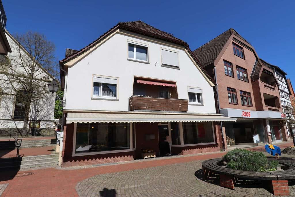 Immobilie in Bad Münder am Deister - Kapitalanleger aufgepasst: Gepflegtes Wohn- und Geschäftshaus im Zentrum von Bad Münder - Bild 1