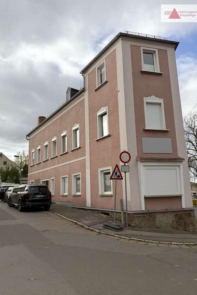 Immobilie in Lichtenstein/Sachsen - Wohnen, vermieten & Gewerbe: Stadthaus mit Kamin, Balkon und Garten in Lichtenstein (Zwickau) - Bild 1