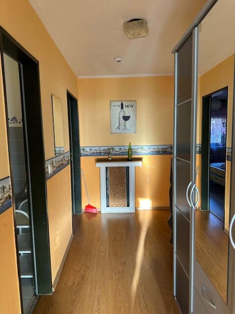 Immobilie in Freyung - Möblierte 2-Zi.-Wohnung mit Balkon und traumhafter Aussicht am Geyersberg - Bild 1