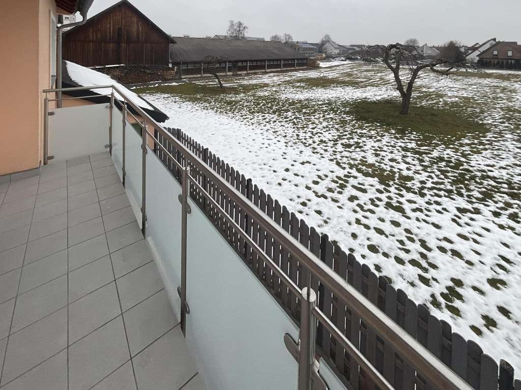 Immobilie in Hiltenfingen - 3 Familienhaus und stark renovierungsbedürftiges Einfamilienhaus - Bild 3