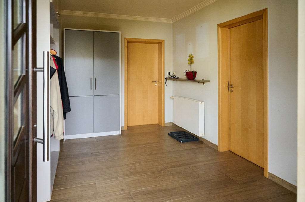 Immobilie in Warstein - Großzügiges Wohnen mit viel Potenzial:
Gepflegtes Zweifamilienhaus in ruhiger Wohnlage von Wa - Bild 4