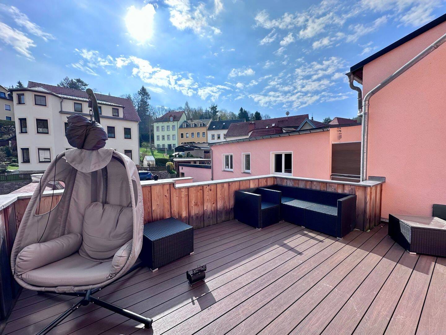 Immobilie in Bad Gottleuba-Berggießhübel - Top-Innenstadtlage + Stadthaus mit zwei Wohnungen und Ladengeschäft + voll vermietet + Ausbaureserve für weitere Einheit + saniert + + + +  - Bild 4