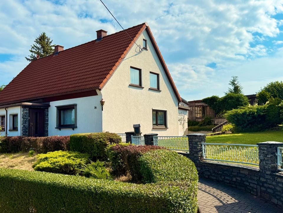 Immobilie in Oelsnitz/Erzgeb. - Schöne, kleine Doppelhaushälfte in Oelsnitz - Bild 0