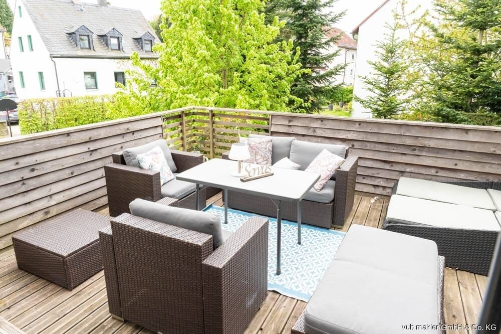 Immobilie in Arzberg - Freiraum für Macher: Dreiseithof in Röthenbach: ca. 400 m², 2 Wohneinheiten, Scheunen, Südgarten - Bild 4