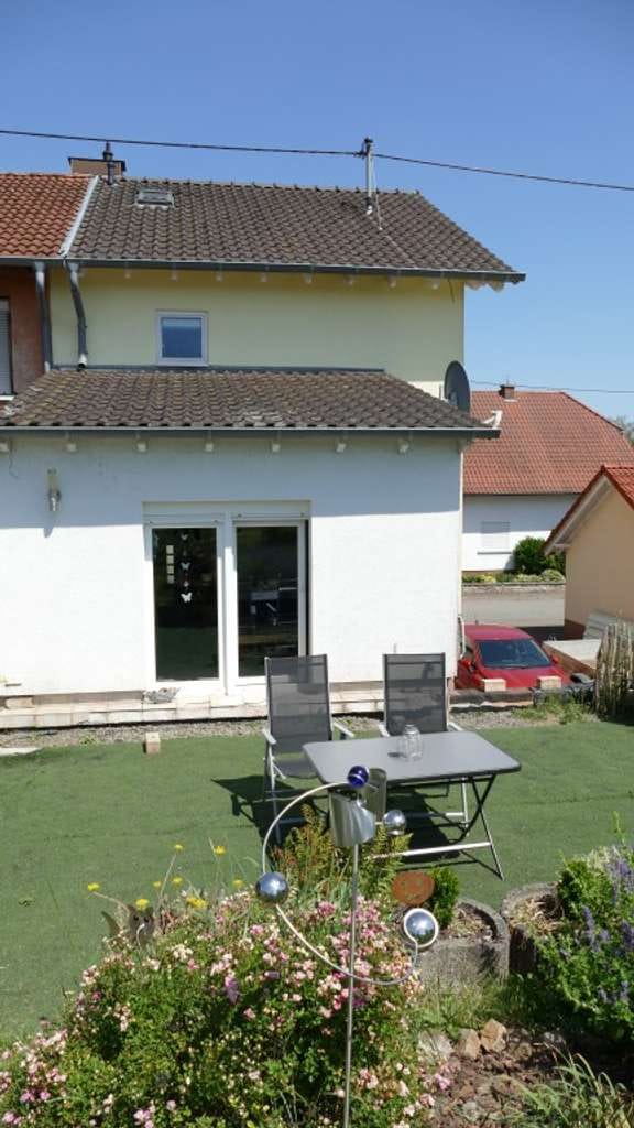 Immobilie in Oberthal - Zum Glück für die kleine Familie!!! - Bild 3