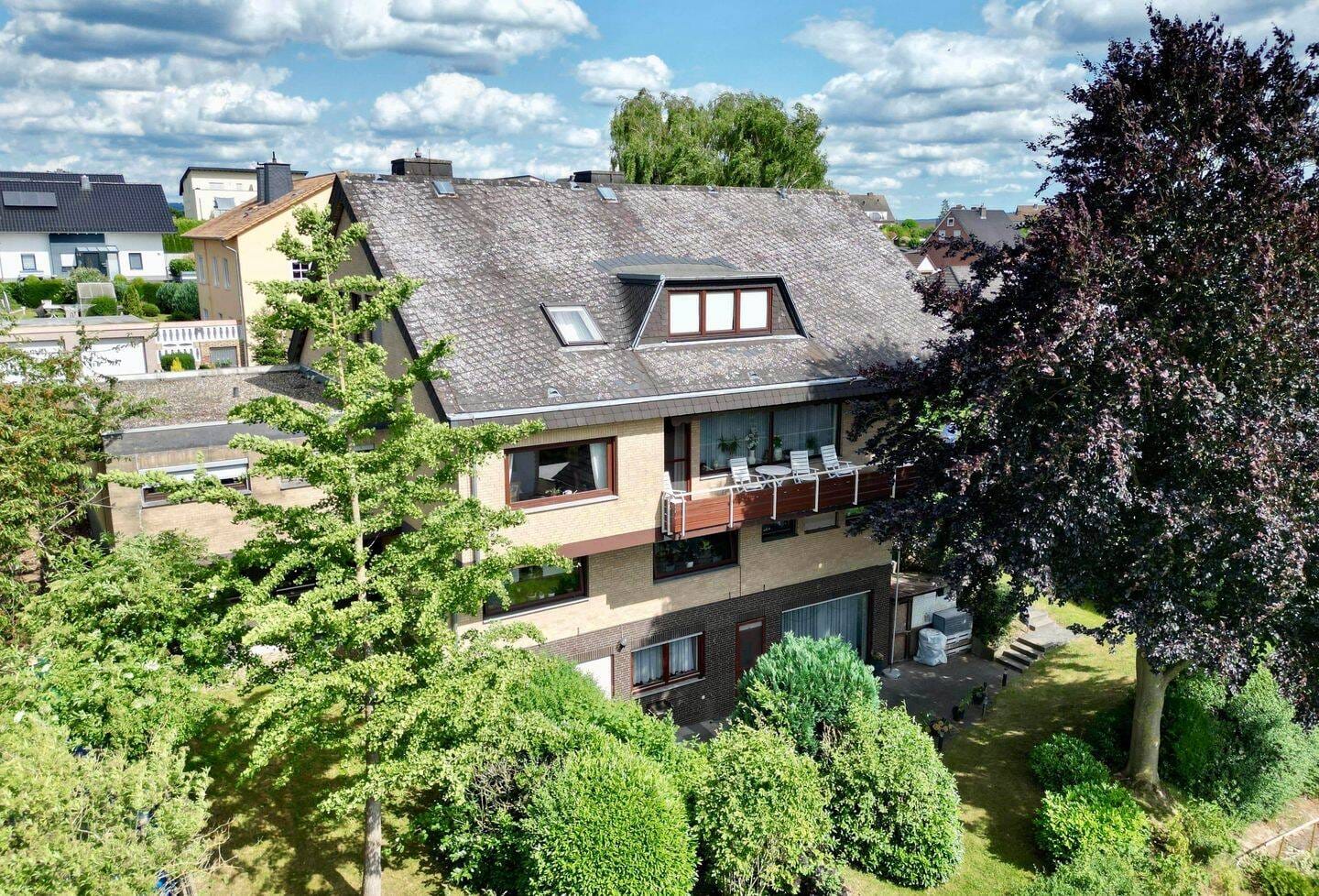 Immobilie in Edermünde - Mehrfamilienhaus in Aussichtslage von Edermünde - Kapitalanlage, Eigenheim mit Vermietung oder Mehrgenerationwohnen! - Bild 2