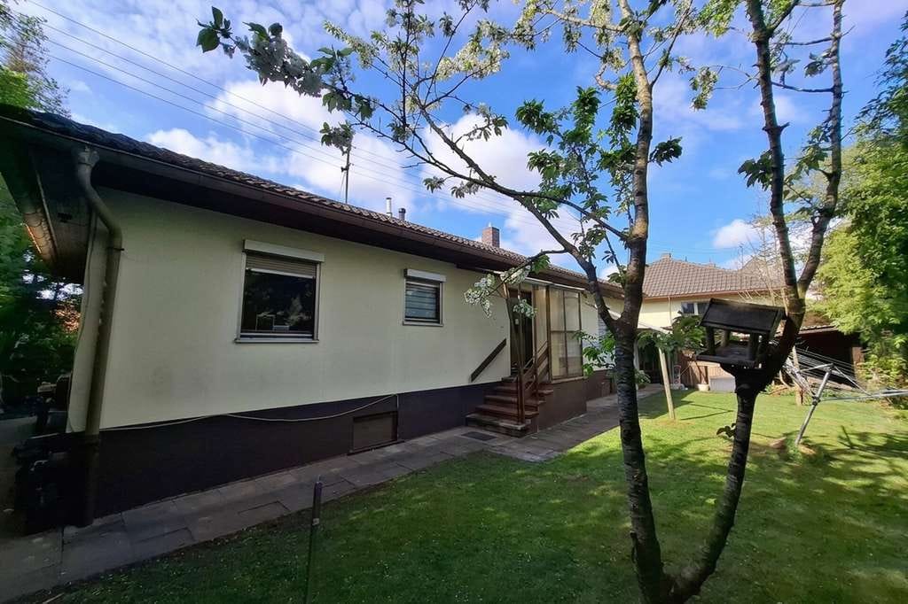 Immobilie in Röhrmoos - Freistehendes EFH - Bungalowbauweise - vermietet - großes Grundstück in Röhrmoos-Großinzemoos! - Bild 2