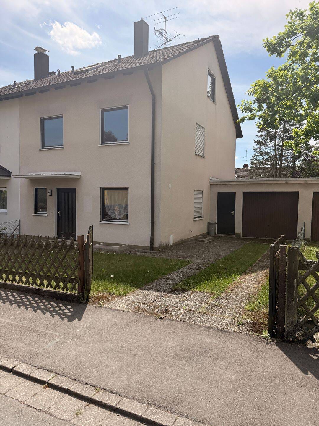 Immobilie in Spardorf - Schmuckstück in bester Lage mit Entwicklungspotenial - Bild 0