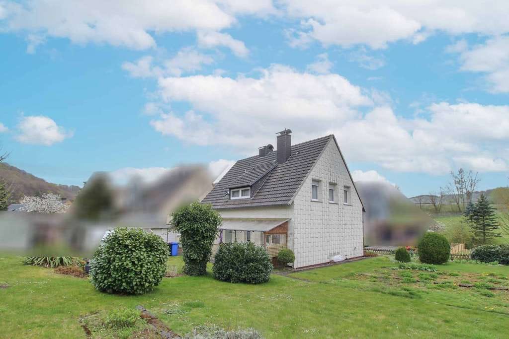Immobilie in Bad Driburg - Solides Wohnhaus mit Potenzial in Bad Driburg-Siebenstern - Bild 2