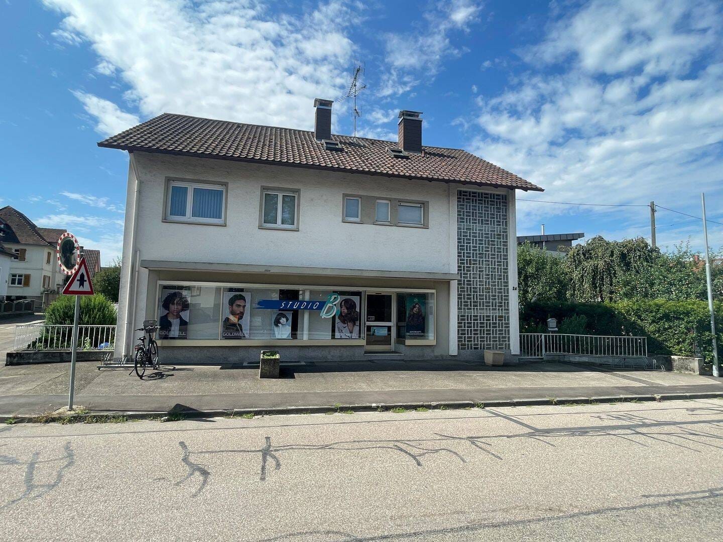 Immobilie in Teningen - Projektchance in Teningen: Renovierungsbedürftiges Wohn- & Geschäftshaus mit Potenzial - Bild 0