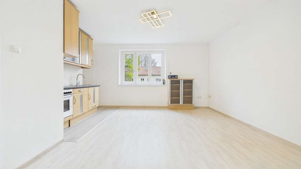 Immobilie in Augsburg - Charmante 2-Zimmer-Erbpachtwohnung, frisch renoviert und sofort bezugsbereit! - Bild 4