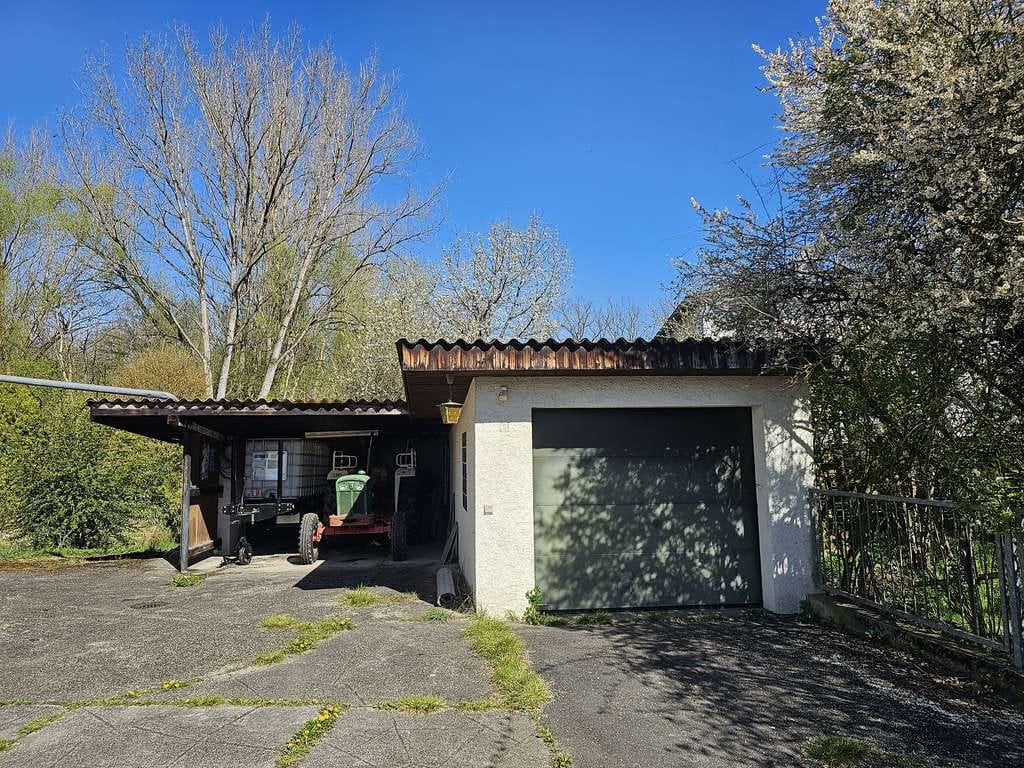 Immobilie in Ötisheim - Das wärs … DHH für eine Familie, ruhige Lage, großes Grundstück mit Bauplatz-Potenzial in Ötisheim - Bild 2