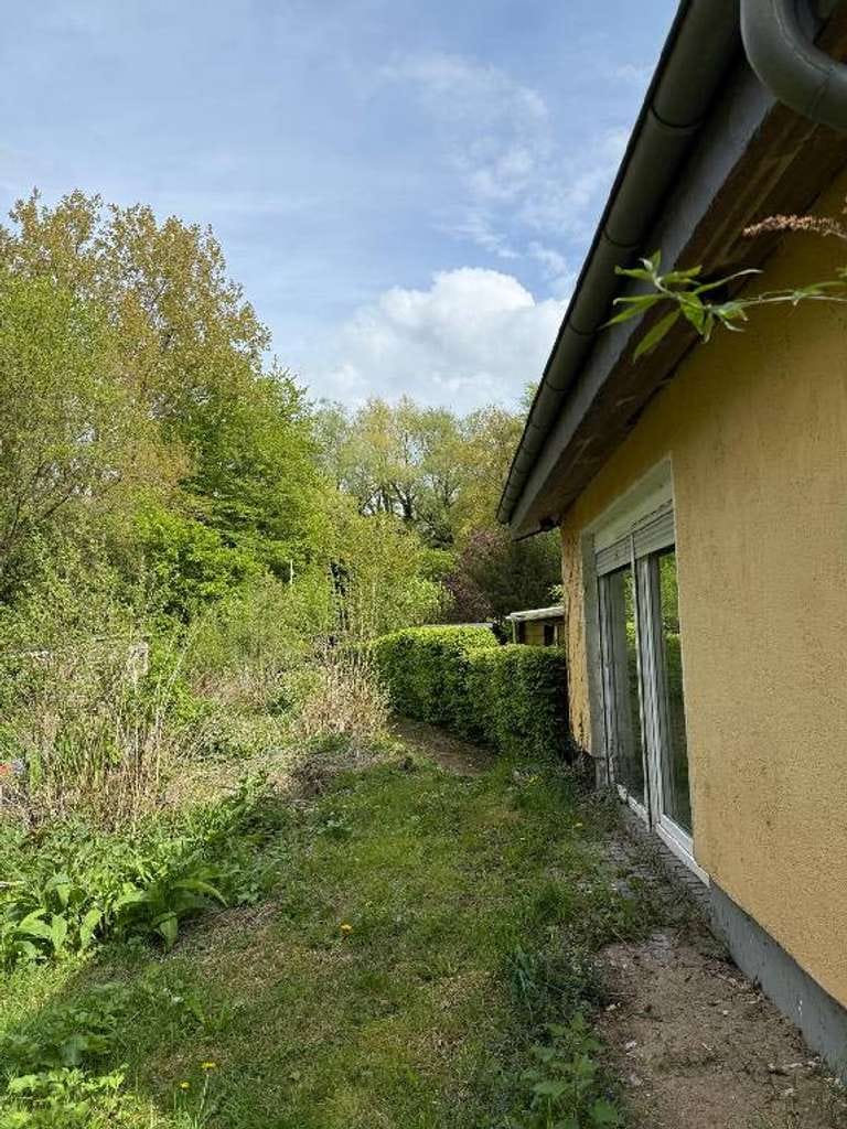 Immobilie in Grefrath - Sanierungsbedürftiges Einfamilienhaus im Grünen von Grefrath - Bild 2