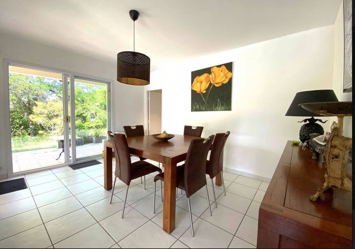 Immobilie in Niederaichbach - Exklusiv in der Provence: Luxusvilla mit Potenzial für Gästezimmer und Wellness - eine Chance - Bild 4
