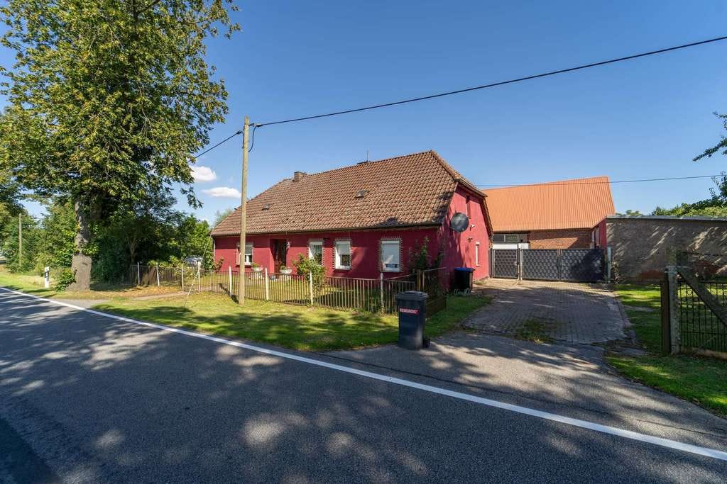 Immobilie in Wildberg - +++Alleinlage - Vierseitenhof mit 138 qm WFL und mit 2ha Land in der Seenplatte+++ - Bild 1