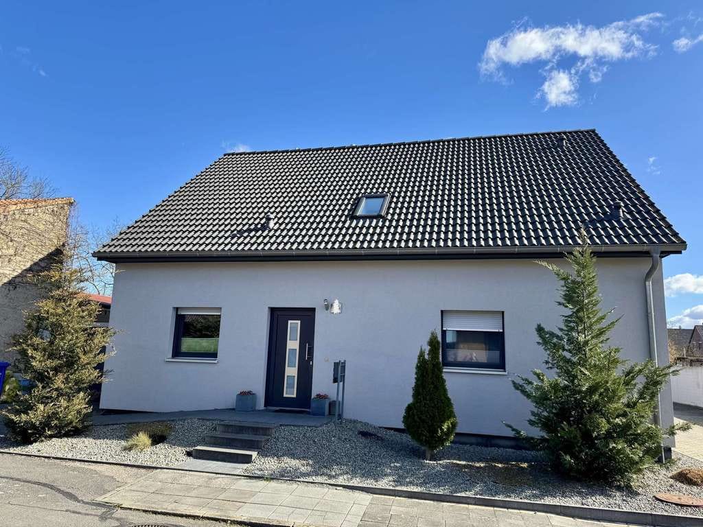 Immobilie in Tülau - Platz für die ganze Familie! Einfamilienhaus mit Nahwärmeversorgung - Bild 0
