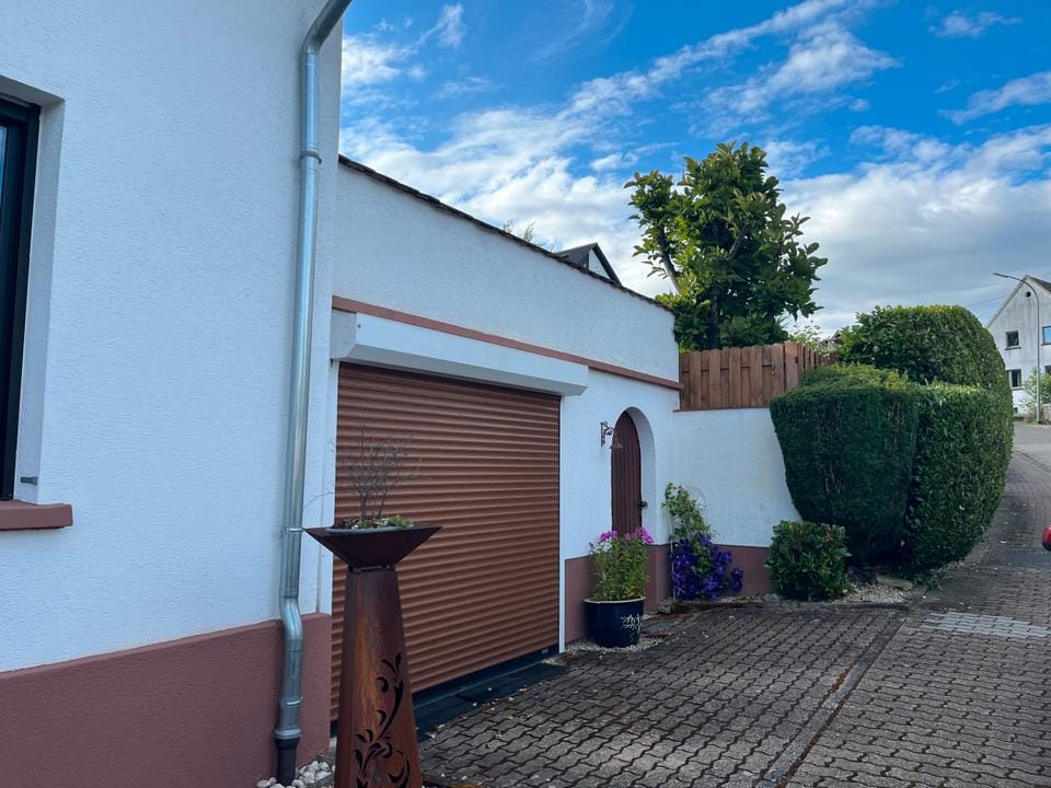 Immobilie in Rehlingen-Siersburg - charmantes Einfamilienhaus, Hemmersdorf teilrenoviert, neues Dach - Bild 0