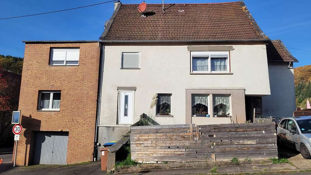 Immobilie in Bärenbach - Zweifamilienhaus mit großem Grundstück - Bild 0