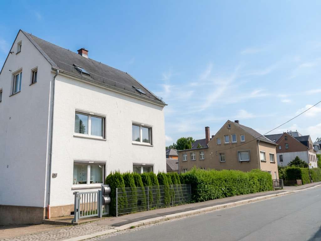 Immobilie in Limbach-Oberfrohna - Modernes Haus mit Einliegerwohnung - Saniert & einzugsbereit - Bild 0