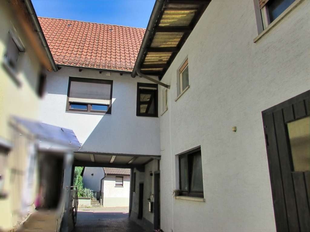 Immobilie in Kraichtal - Komplett renovierte Doppelhaushälfte in Kraichtal, OT Münzesheim! - Bild 1