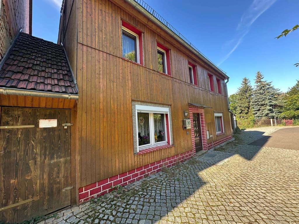 Immobilie in Zwenkau - Einfamilienhaus in zentraler ruhiger Lage von Zwenkau mit Doppelgarage zu verkaufen - Bild 1