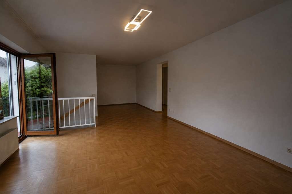 Immobilie in Eppelheim - Wohnqualität auf zwei Ebenen- 5 ZKB Wohnung mit Garten und zwei Stellplätzen - Bild 1