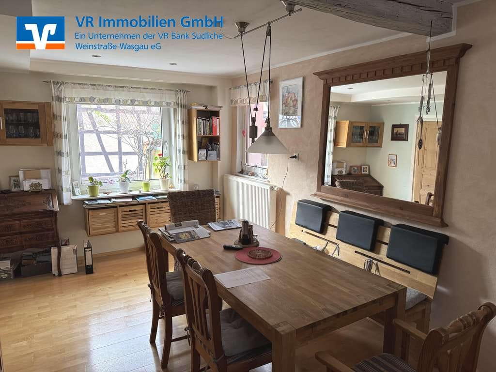 Immobilie in Billigheim-Ingenheim - Umfangreich modernisiertes und gepflegtes Wohnhaus mit eigenem Garten - Bild 2