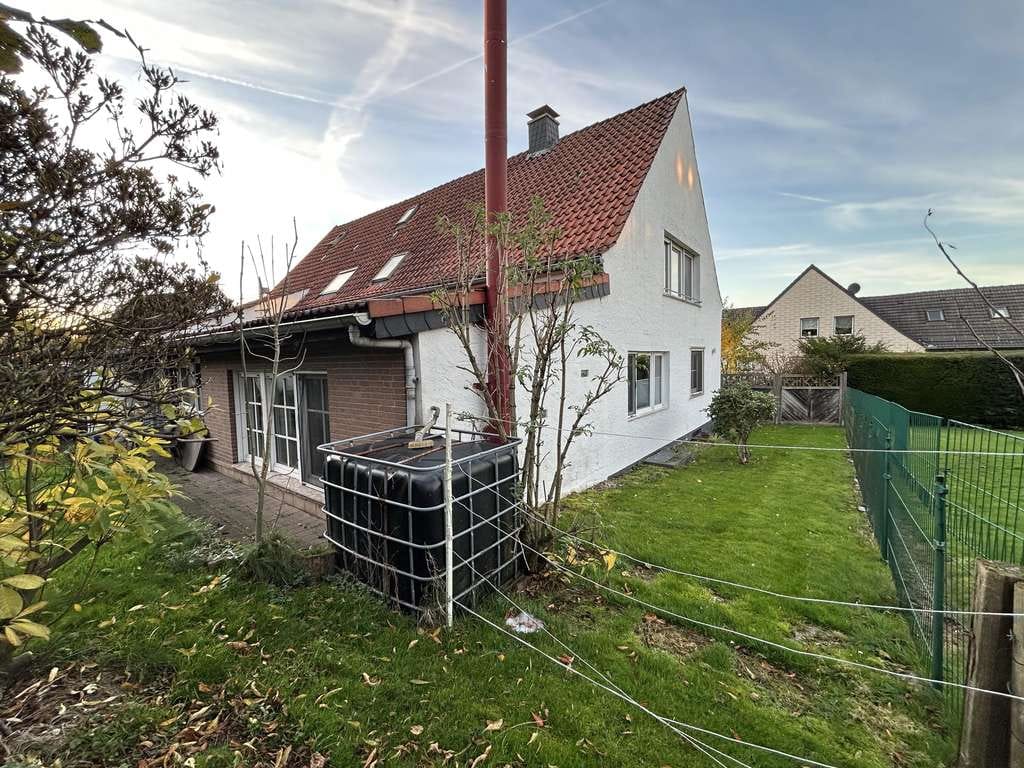 Immobilie in Barntrup - Großzügiges Einfamilienhaus mit Potenzial – Ihr neues Zuhause in Barntrup-Alverdissen - Bild 1