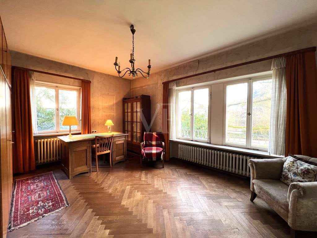 Immobilie in Annweiler am Trifels - Charaktervolles Einfamilienhaus mit großem Garten in exponierter Lage von Annweiler - Bild 2