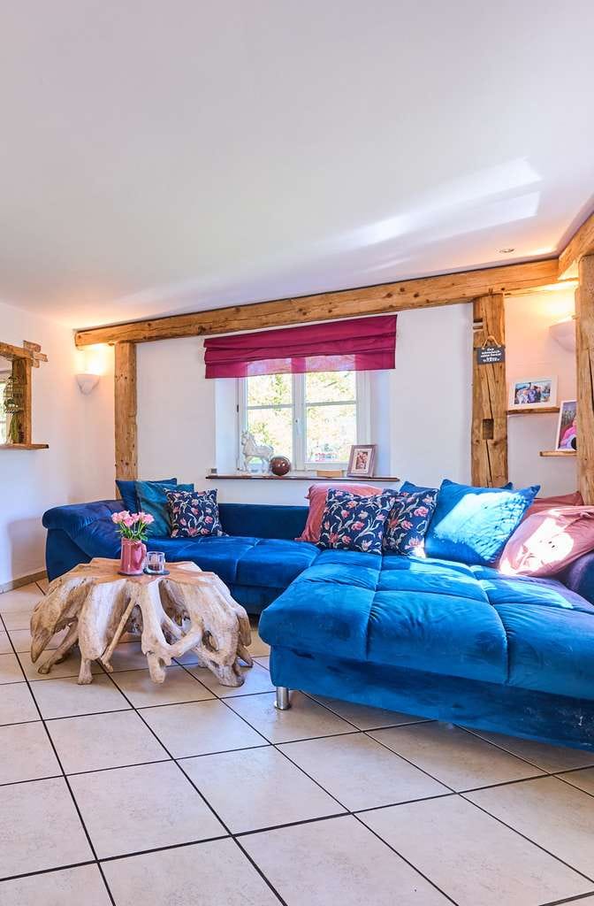 Immobilie in Thaining - Wohnen wie in der Provence - charmantes Einfamilienhaus mit Kamin, Süd-West Terrasse & Rosengarten - Bild 2