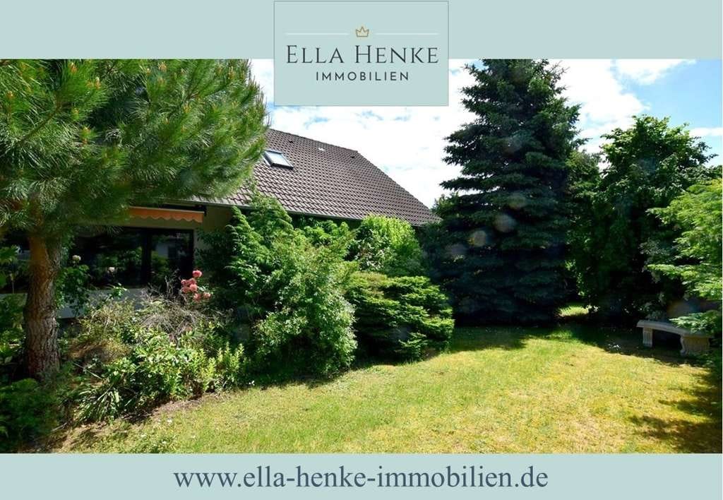 Immobilie in Königslutter am Elm - Großes, freistehendes Einfamilienhaus mit 5 Zimmern, 2 Bädern, Vollkeller + Garage... - Bild 0