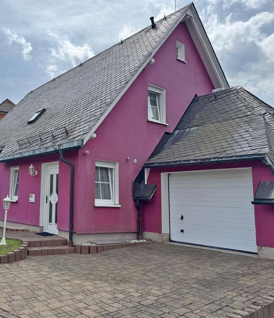 Immobilie in Seiffen/Erzgebirge - Exklusives Einfamilienhaus in bester Wohnlage von Seiffen – hochwertig ausgestattet u. bezugsfertig - Bild 2