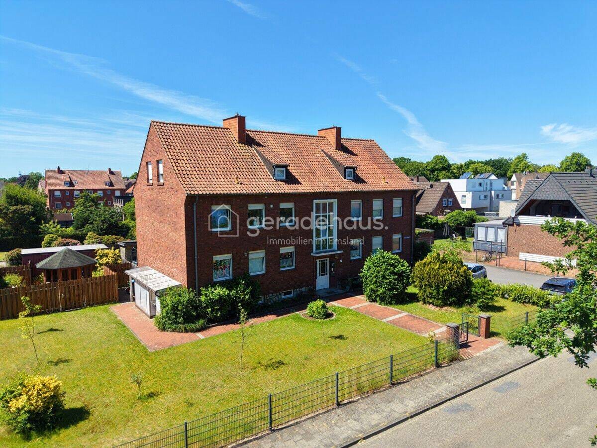 Immobilie in Lingen (Ems) - Stadtnah wohnen mit viel Platz im Grünen - Eigentumswohnung mit großem Garten - Bild 1