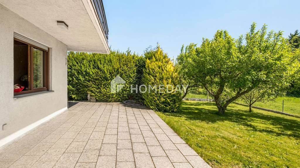 Immobilie in Gessertshausen - Großzügiges Ein-/ Zweifamilienhaus mit herrlichem Garten, 2 Garagen & PV-Anlage – sofort bezugsfrei - Bild 1