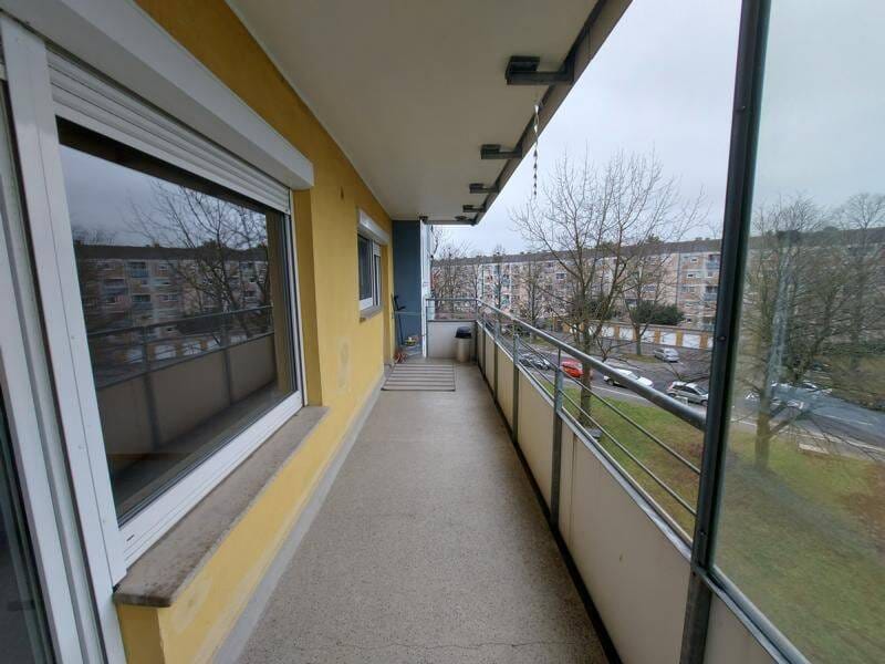 Immobilie in Schweinfurt - Kann sofort bezogen werden - Große 1 ZW mit MEGA Balkon! - Bild 2
